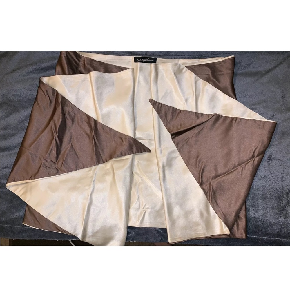 Saks Fifth Avenue 2 tone brown/tan silk wrap shawl